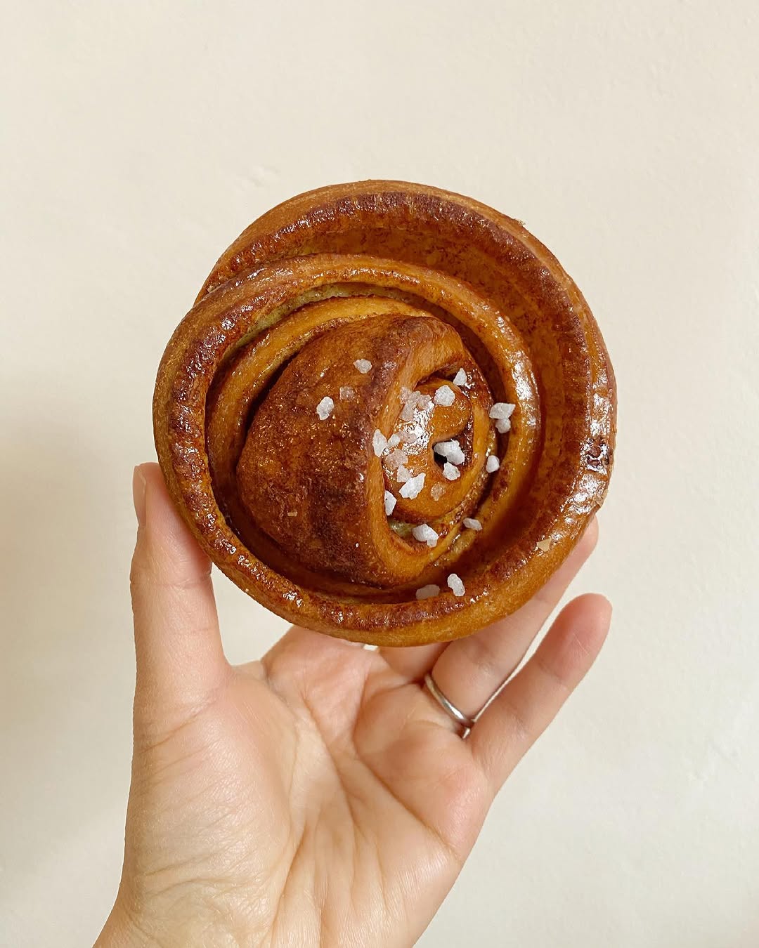 Berries Coffee cinnamon bun from Instagram